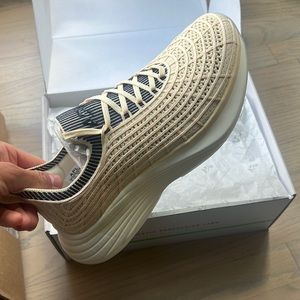 **BRAND NEW APL ZIPLINE VANILLA/MIDNIGHT**